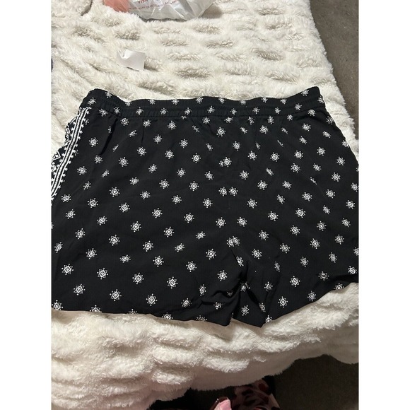 Old Navy Womens Black & White Drawstring Elastic Waist Lounge Shorts Size XL - Picture 1 of 5